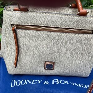 Small lucca leather zip crossbody. Size: H7.5" x W3" x L 9.5"